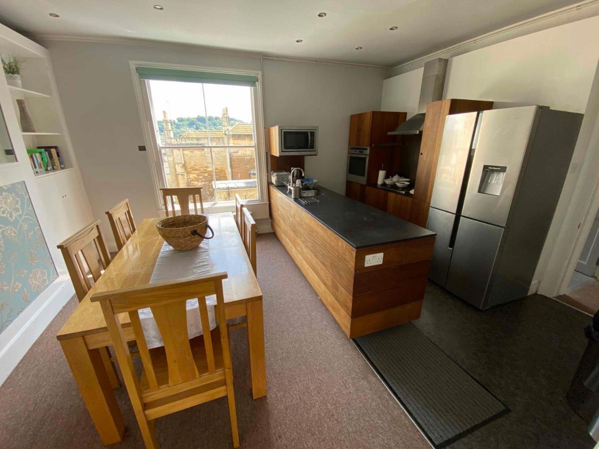 Bath Roof Terrace Apartment, City Centre, Sleeps Up To 8 المظهر الخارجي الصورة