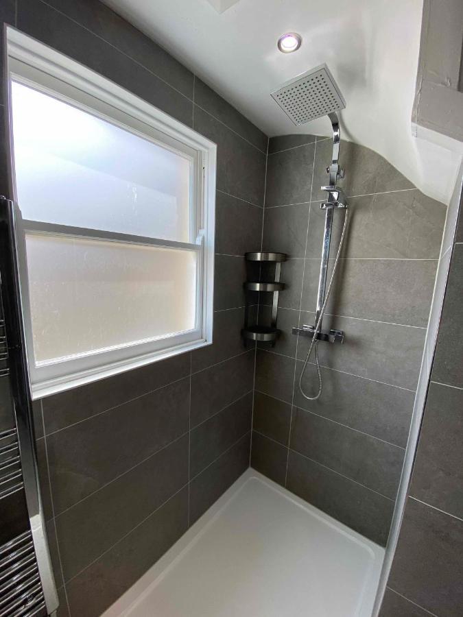 Bath Roof Terrace Apartment, City Centre, Sleeps Up To 8 المظهر الخارجي الصورة