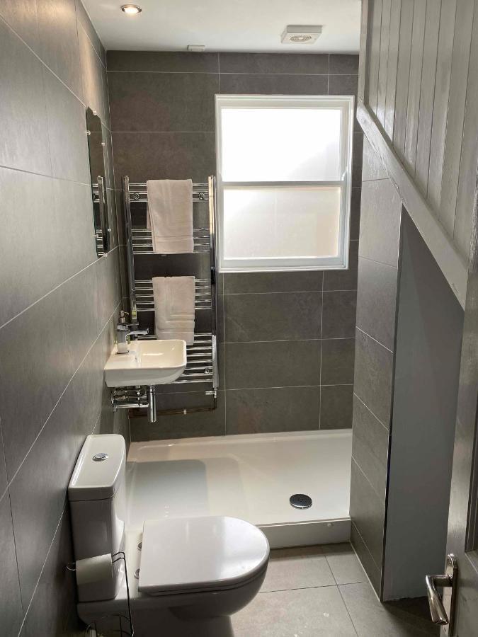 Bath Roof Terrace Apartment, City Centre, Sleeps Up To 8 المظهر الخارجي الصورة