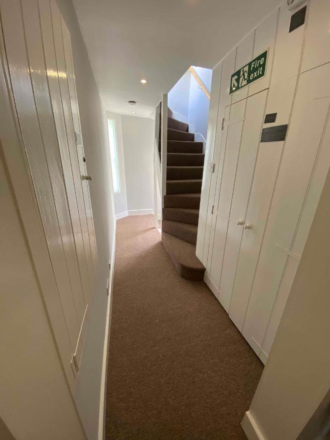 Bath Roof Terrace Apartment, City Centre, Sleeps Up To 8 المظهر الخارجي الصورة