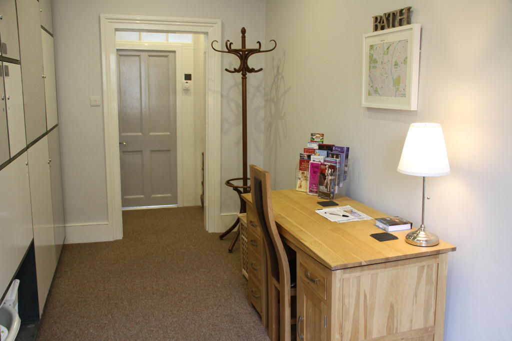 Bath Roof Terrace Apartment, City Centre, Sleeps Up To 8 المظهر الخارجي الصورة