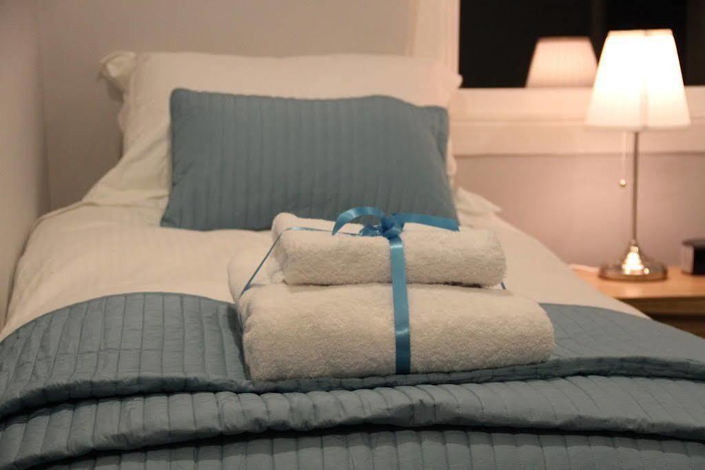 Bath Roof Terrace Apartment, City Centre, Sleeps Up To 8 المظهر الخارجي الصورة